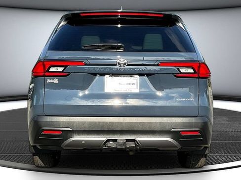Used 2026 Toyota Grand Highlander FWD image 6