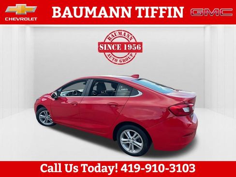 Used 2018 Chevrolet Cruze LT FWD image 11