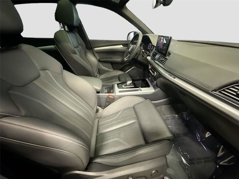 Certified 2025 Audi Q5 2.0T Premium image 29