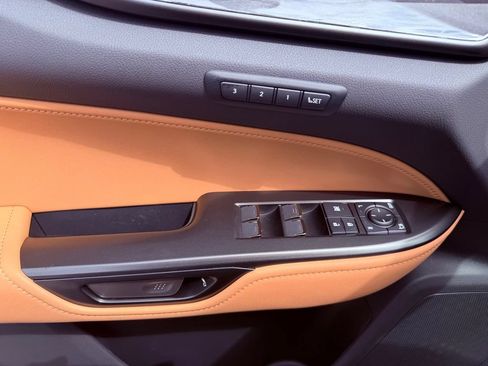 Certified 2025 Lexus NX 250 FWD w/ Towing Package (2000 Lbs) image 19