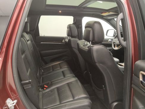 Used 2016 Jeep Grand Cherokee Overland image 19