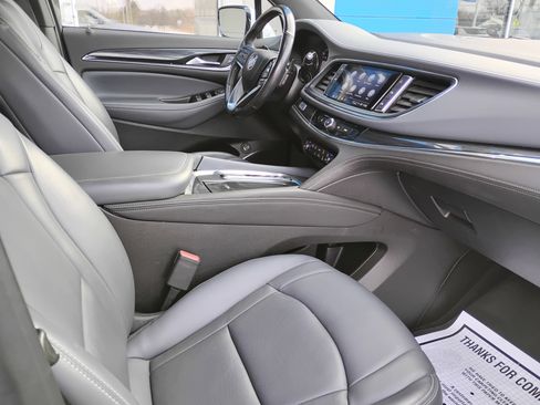 Used 2023 Buick Enclave Essence w/ Sport Touring Edition image 12