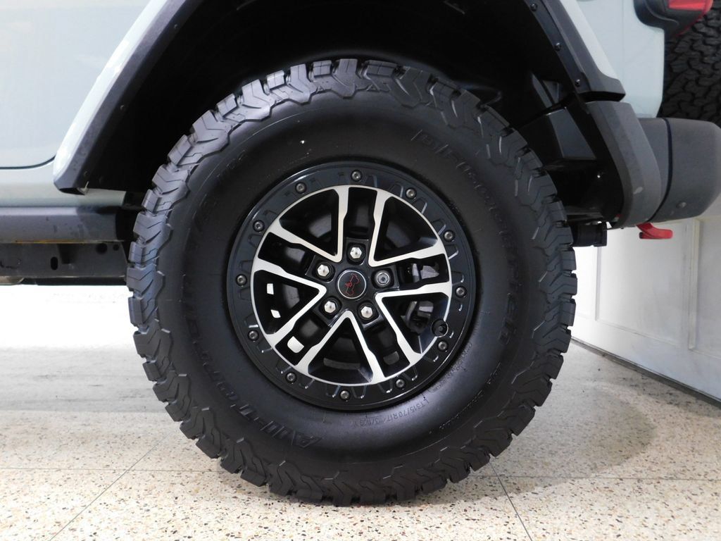 Used 2024 Jeep Wrangler Unlimited Rubicon AWD/4WD image 76
