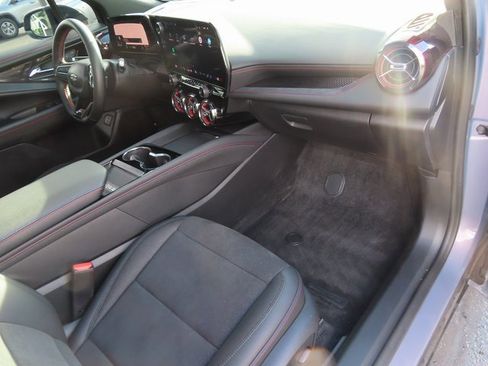 Used 2025 Chevrolet Blazer EV RS image 41