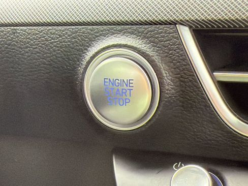 Used 2025 Hyundai Sonata SEL FWD image 25