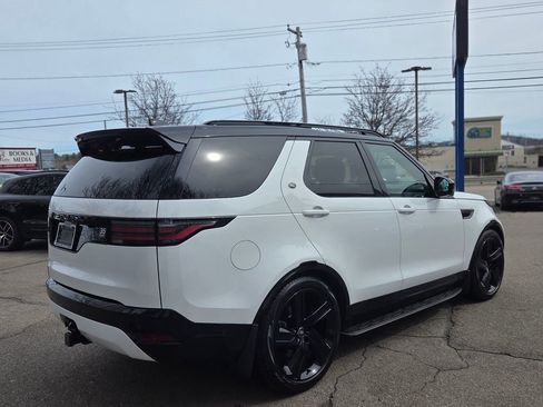 Used 2025 Land Rover Discovery Dynamic SE image 5