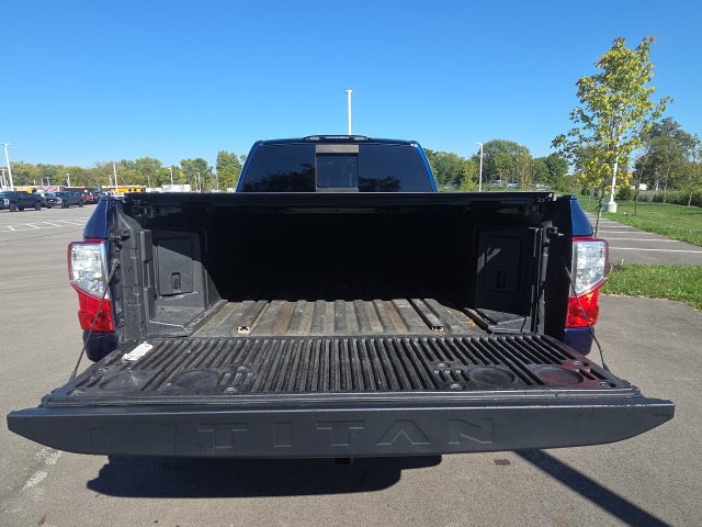 Used 2018 Nissan Titan Platinum Reserve w/ Platinum Utility Package AWD/4WD image 10