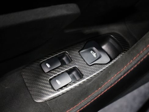 Used 2017 McLaren 570S Coupe image 10