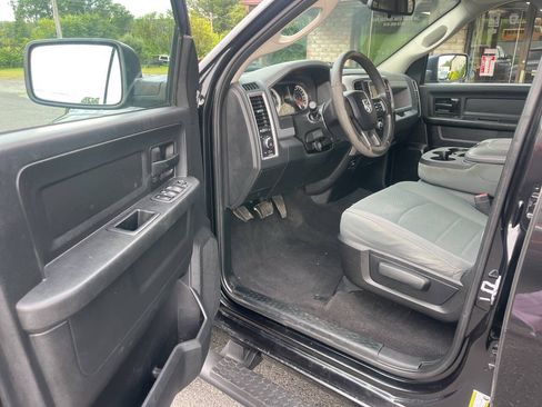 Used 2016 RAM 1500 Express w/ Black Ram 1500 Express Group AWD/4WD image 15