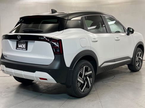 New 2026 Nissan Kicks SV w/ SV Premium Package FWD image 5