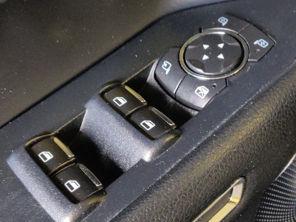 Used 2018 Ford Expedition XLT w/ Equipment Group 202A RWD image 27