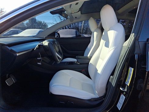 Used 2018 Tesla Model 3 Long Range image 13