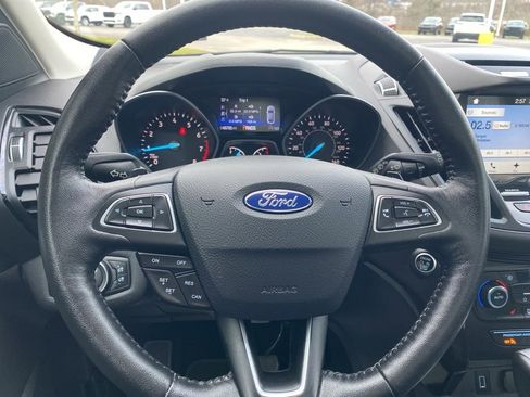 Used 2017 Ford Escape Titanium image 29