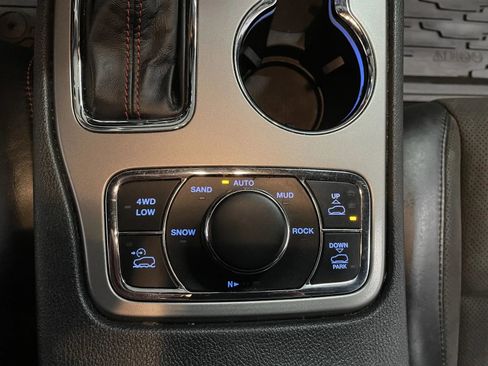 Used 2020 Jeep Grand Cherokee Trailhawk image 36