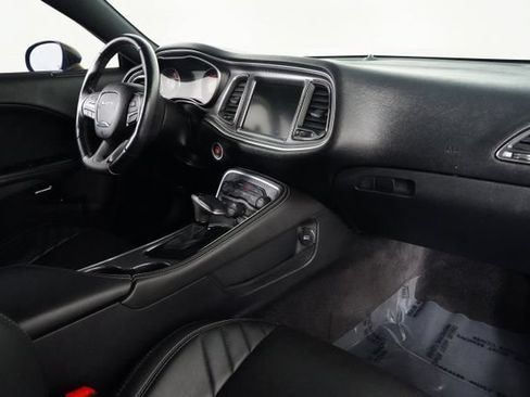 Used 2016 Dodge Challenger SRT Hellcat RWD image 34