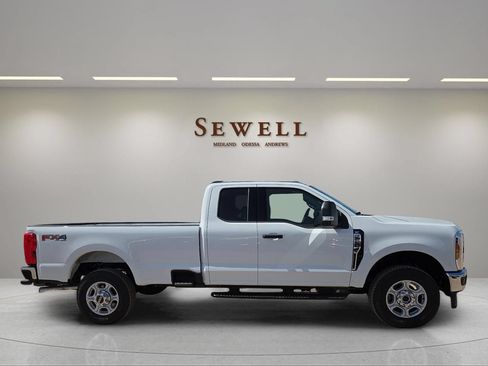 New 2026 Ford F250 XLT w/ FX4 Off-Road Package AWD/4WD image 5