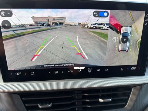 Used 2025 Ford Explorer ST-Line w/ Premium Package image 27