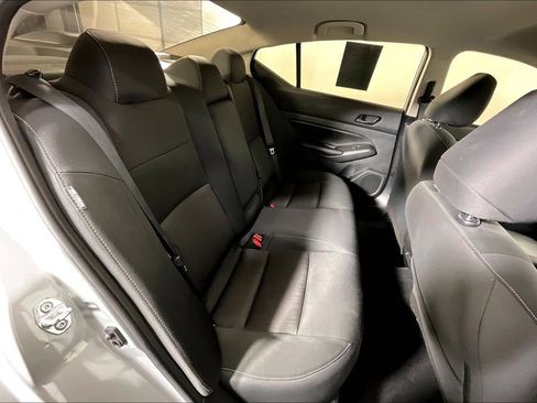Used 2024 Nissan Altima 2.5 SV FWD image 37
