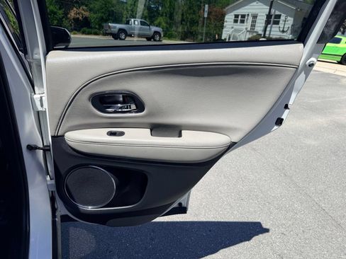 Used 2016 Honda HR-V EX-L image 25