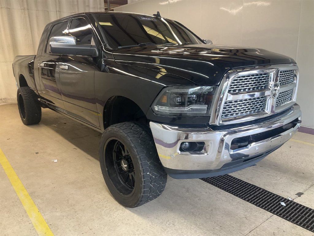 Used 2018 RAM 3500 Laramie AWD/4WD image 1