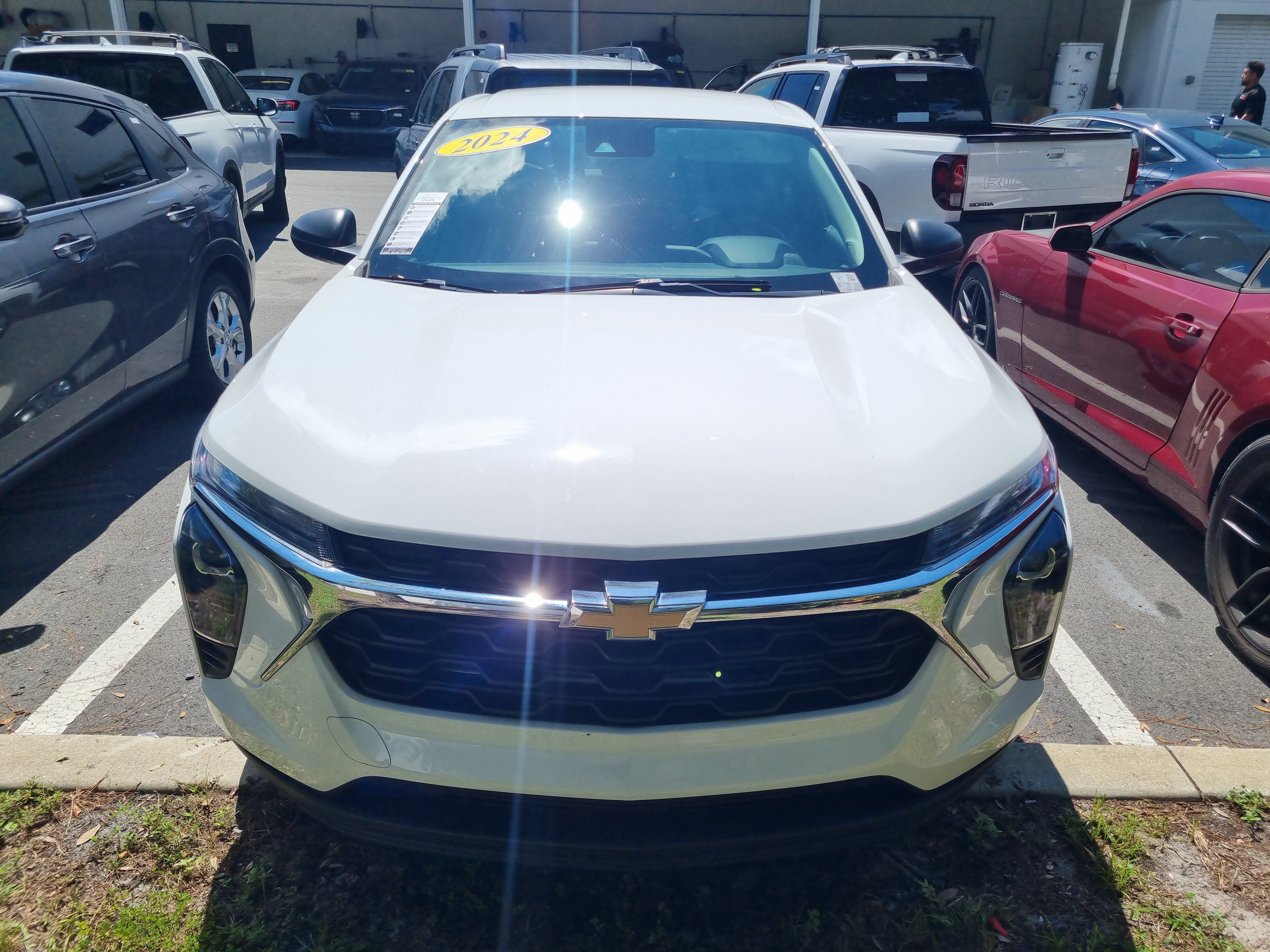 Used 2024 Chevrolet Trax LS w/ Driver Confidence Package FWD image 8