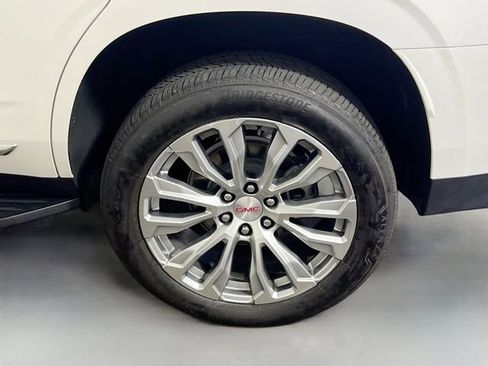 Used 2023 GMC Yukon Denali AWD/4WD image 25