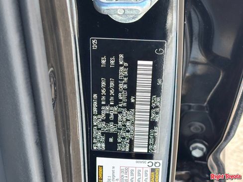 Certified 2026 Toyota 4Runner SR5 AWD/4WD image 33