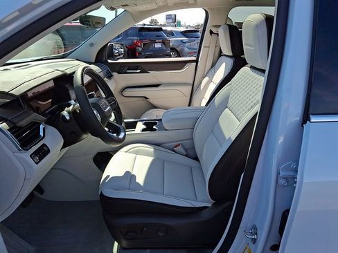 New 2026 GMC Acadia Denali w/ Super Cruise Package image 10