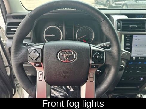 Used 2022 Toyota 4Runner Limited AWD/4WD image 22