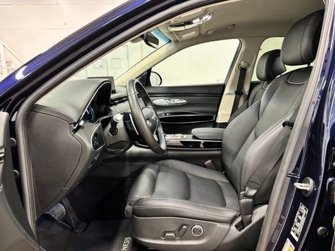 Used 2025 Genesis GV70 2.5T AWD/4WD image 17