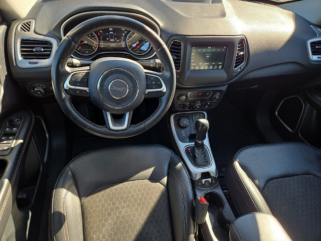Used 2019 Jeep Compass Latitude w/ Popular Equipment Group AWD/4WD image 11