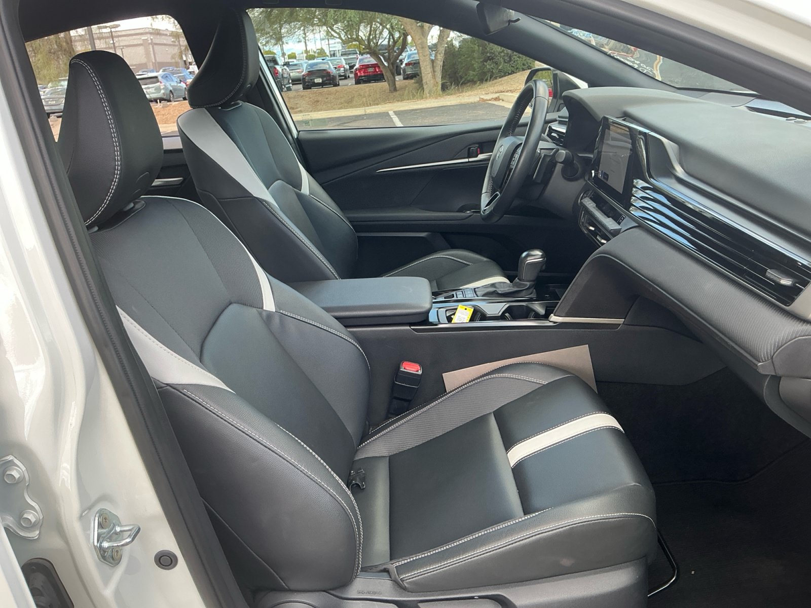 Certified 2025 Toyota Camry SE FWD image 18