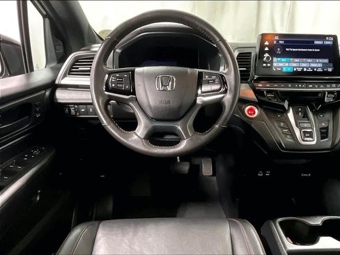 Used 2025 Honda Odyssey Sport-L image 18