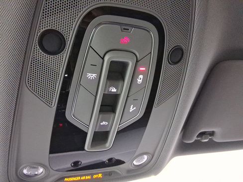 Used 2024 Audi Q5 e Prestige image 29