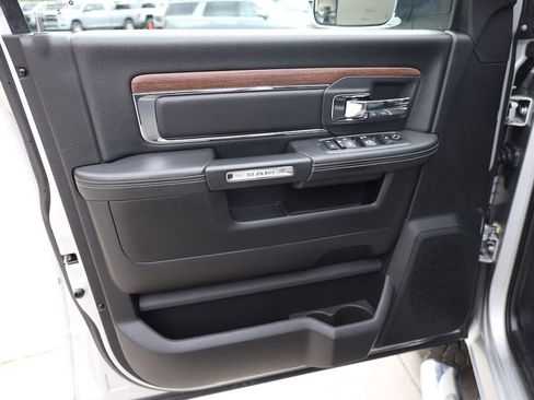Used 2018 RAM 3500 Laramie AWD/4WD image 10