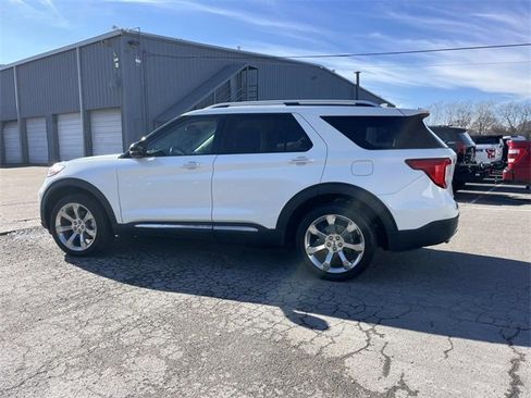 Used 2020 Ford Explorer Platinum w/ Premium Technology Package image 6