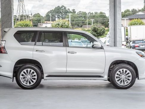 Used 2021 Lexus GX 460 Premium image 51