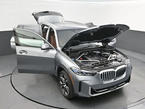 New 2026 BMW X5 sDrive40i image 60