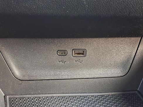 Used 2025 Chevrolet Equinox LT FWD image 6