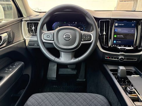 Certified 2023 Volvo XC60 B5 Core image 16