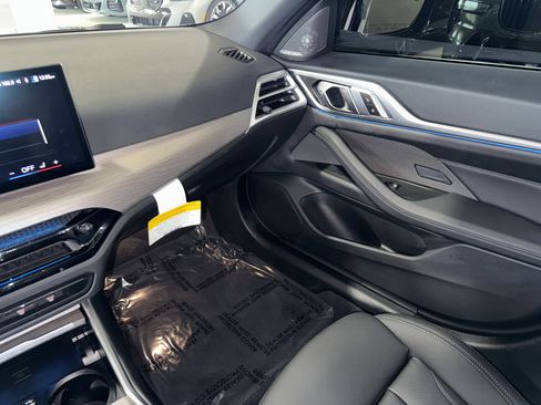 Used 2025 BMW i4 eDrive40 w/ Premium Package image 30