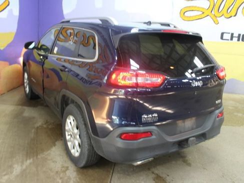 Used 2015 Jeep Cherokee Latitude w/ Cold Weather Group AWD/4WD image 6