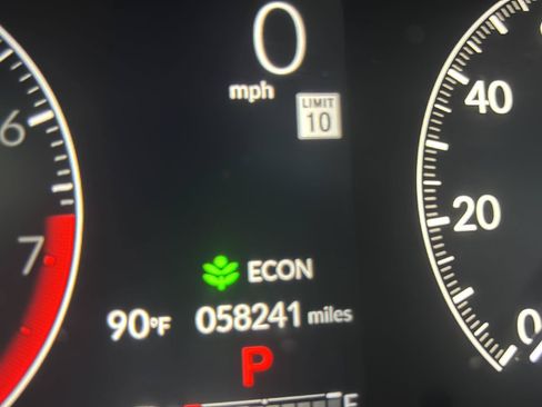 Used 2024 Honda HR-V EX-L image 5