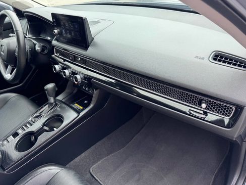 Used 2024 Honda Civic Touring image 5