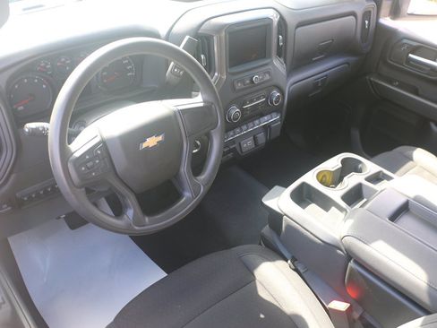 Used 2025 Chevrolet Silverado 2500 Custom w/ Custom Value Package AWD/4WD image 9