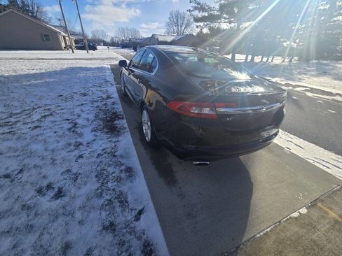 Used 2011 Jaguar XF image 8