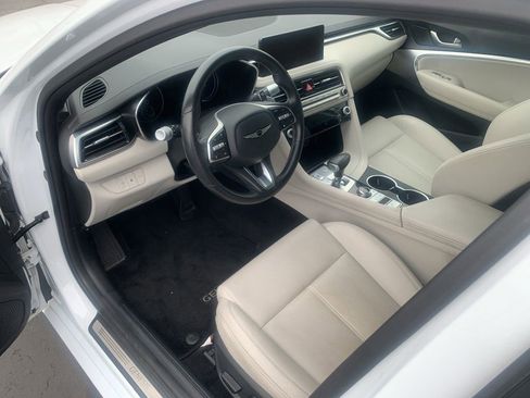 Used 2025 Genesis G70 2.5T RWD image 10