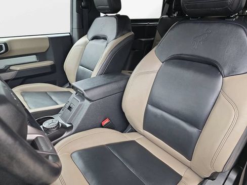Used 2023 Ford Bronco Wildtrak AWD/4WD image 12