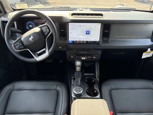 New 2026 Ford Bronco Badlands AWD/4WD image 16
