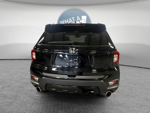 Used 2025 Honda Passport Black Edition image 6